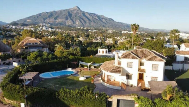 Villas de 6 dormitorios en venta en Nueva Andaluc�a – R5038708 Villas de 6 dormitorios en venta en Nueva Andaluc�a – R5038708 en