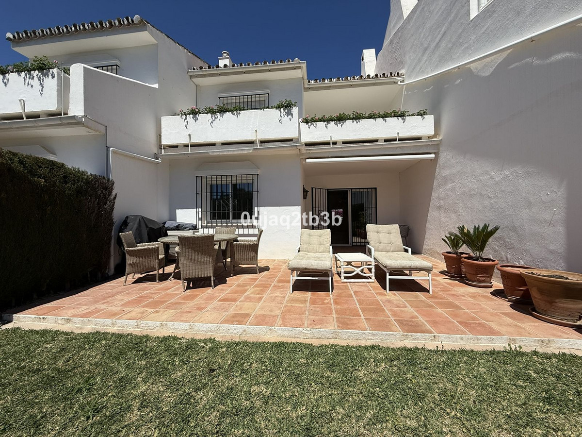 Apartamentos de 2 dormitorios en venta en Nueva Andaluc�a – R5350471 Apartamentos de 2 dormitorios en venta en Nueva Andaluc�a – R5350471