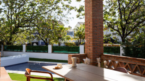 Villas de 4 dormitorios en venta en San Pedro de Alcántara – R5134261