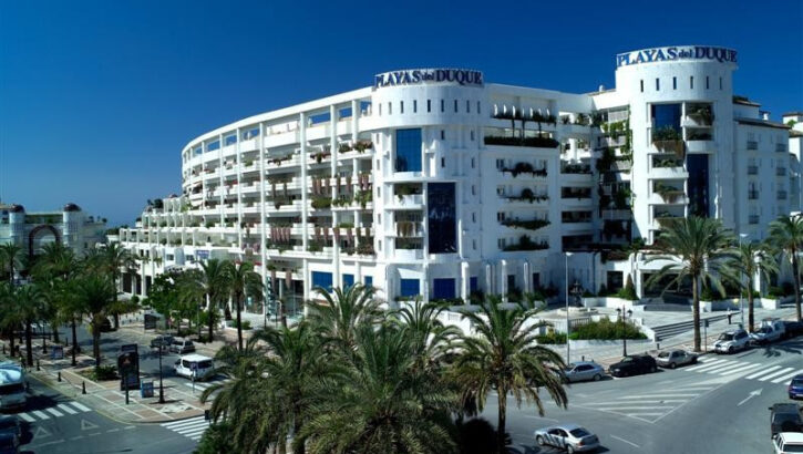 Aticos de 3 dormitorios en venta en Puerto Banús – R1965587 Aticos de 3 dormitorios en venta en Puerto Banús – R1965587 en