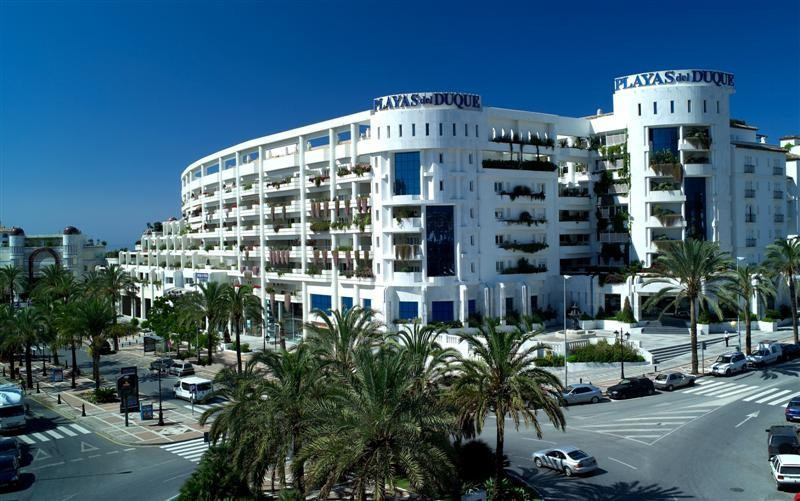 Aticos de 3 dormitorios en venta en Puerto Banús – R1965587 Aticos de 3 dormitorios en venta en Puerto Banús – R1965587