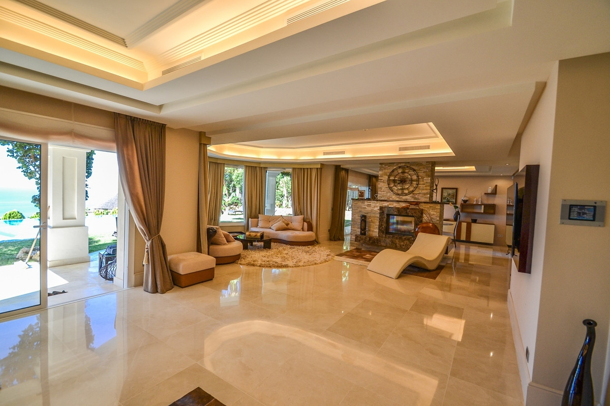 Villas de 5 dormitorios en venta en Altos de los Monteros – R3128869 Villas de 5 dormitorios en venta en Altos de los Monteros – R3128869