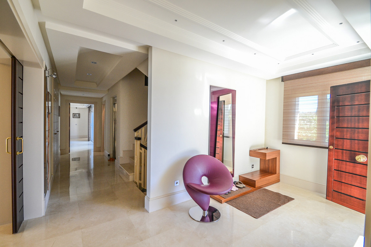 Villas de 5 dormitorios en venta en Altos de los Monteros – R3128869 Villas de 5 dormitorios en venta en Altos de los Monteros – R3128869