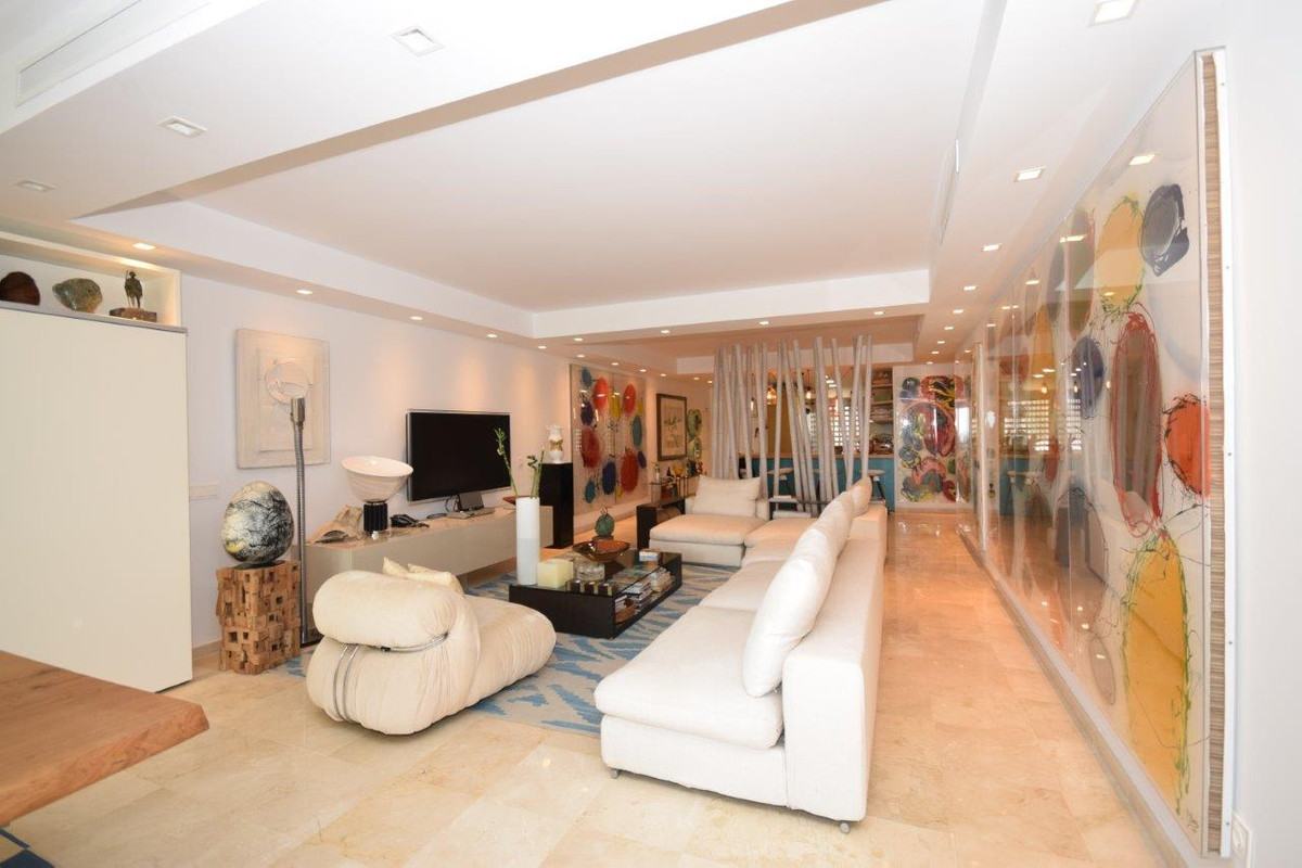 Apartamentos de 3 dormitorios en venta en Atalaya – R823240 Apartamentos de 3 dormitorios en venta en Atalaya – R823240