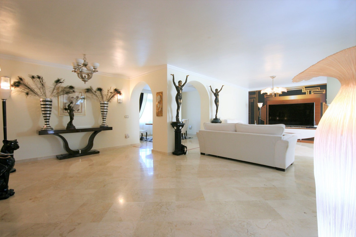 Aticos de 3 dormitorios en venta en Guadalmina Alta – R2955443 Aticos de 3 dormitorios en venta en Guadalmina Alta – R2955443