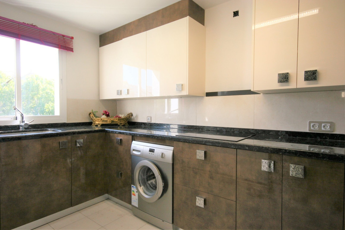 Aticos de 3 dormitorios en venta en Guadalmina Alta – R2955443 Aticos de 3 dormitorios en venta en Guadalmina Alta – R2955443