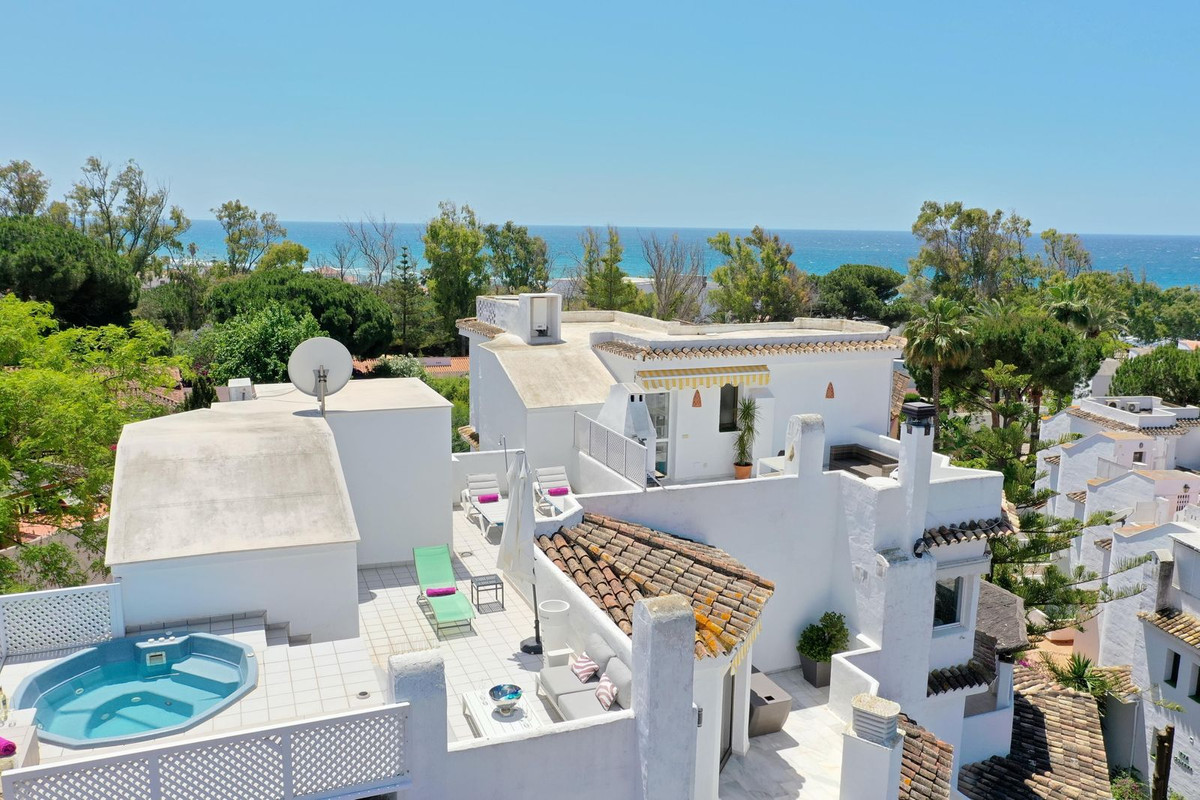 Aticos de 5 dormitorios en venta en Elviria – R3501181 Aticos de 5 dormitorios en venta en Elviria – R3501181