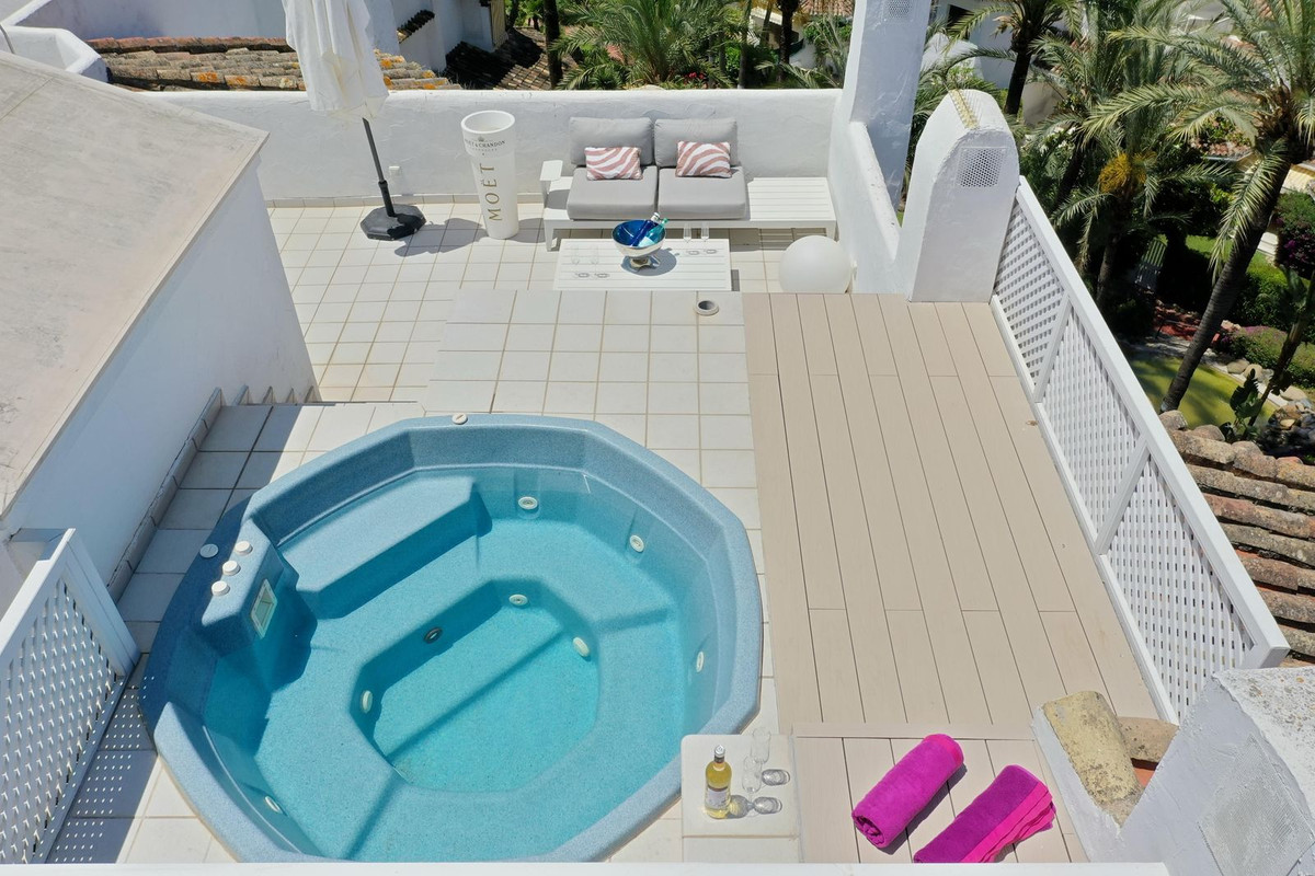 Aticos de 5 dormitorios en venta en Elviria – R3501181 Aticos de 5 dormitorios en venta en Elviria – R3501181