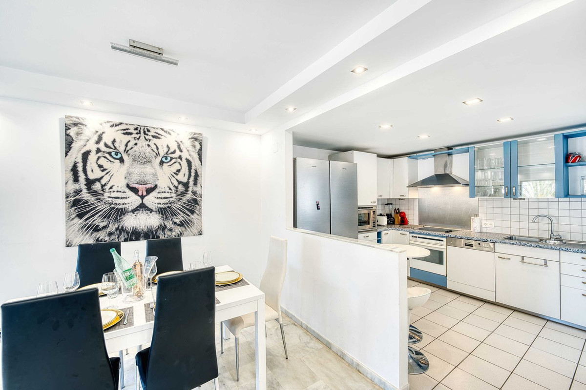 Aticos de 5 dormitorios en venta en Elviria – R3501181 Aticos de 5 dormitorios en venta en Elviria – R3501181