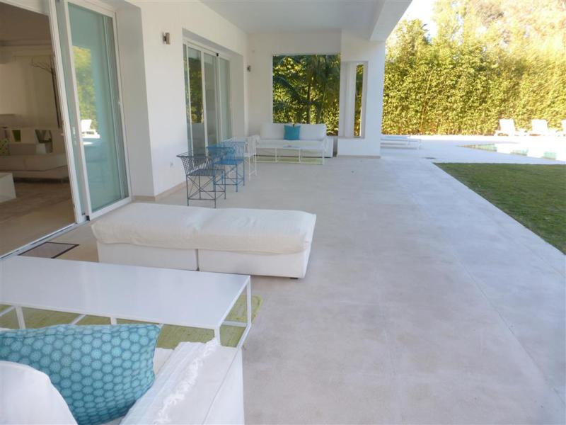 Villas de 5 dormitorios en venta en Guadalmina Baja – R2386847 Villas de 5 dormitorios en venta en Guadalmina Baja – R2386847