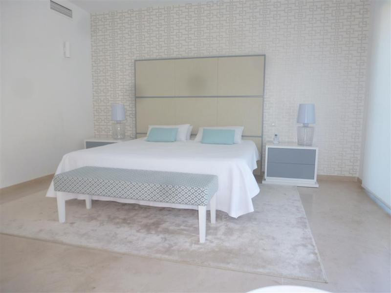 Villas de 5 dormitorios en venta en Guadalmina Baja – R2386847 Villas de 5 dormitorios en venta en Guadalmina Baja – R2386847
