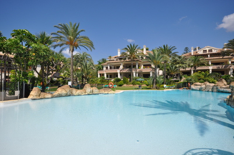 3 bedroom Apartments for sale in Los Monteros – R3834421 3 bedroom Apartments for sale in Los Monteros – R3834421