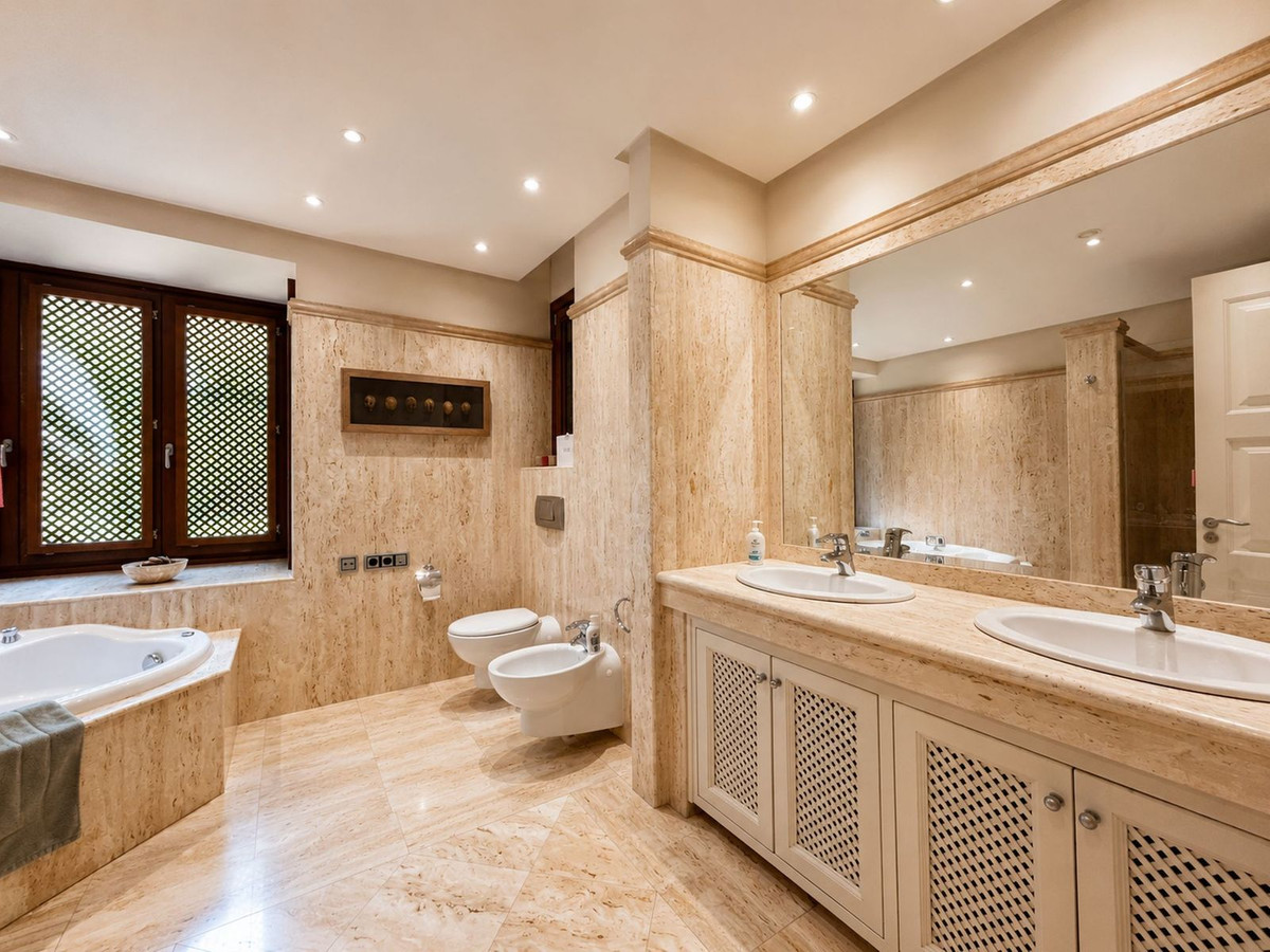 3 bedroom Apartments for sale in Los Monteros – R3834421 3 bedroom Apartments for sale in Los Monteros – R3834421