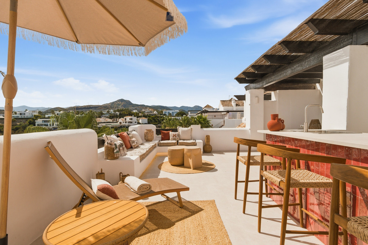 Apartamentos de 3 dormitorios en venta en Benahavís – R5413597 Apartamentos de 3 dormitorios en venta en Benahavís – R5413597