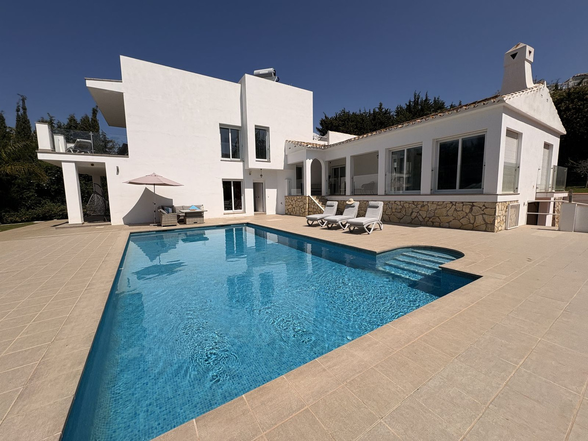 Villas de 6 dormitorios en venta en Mijas – R5369140 Villas de 6 dormitorios en venta en Mijas – R5369140