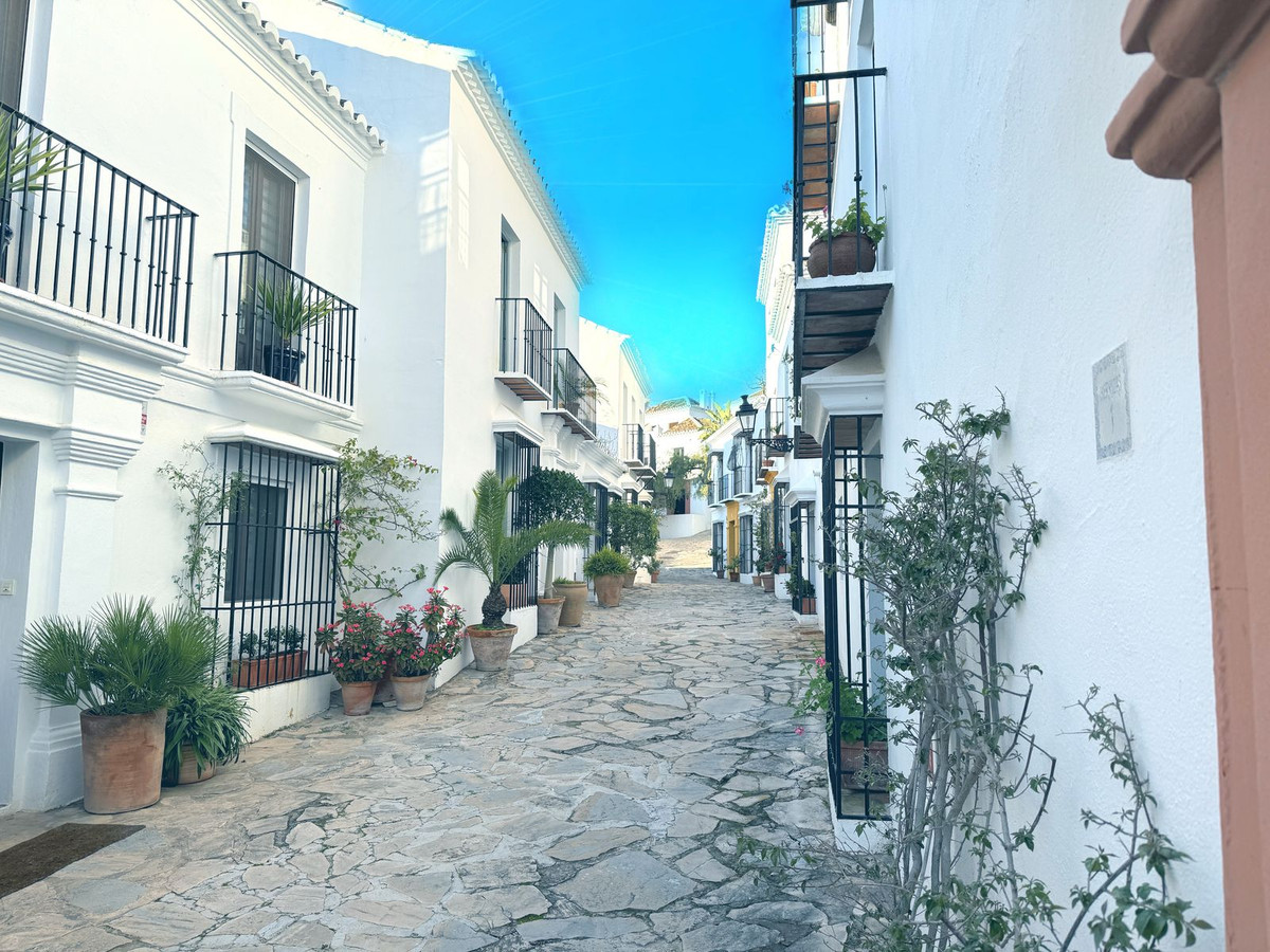 4 bedroom Semi-detached for sale in Marbella – R4979035 4 bedroom Semi-detached for sale in Marbella – R4979035