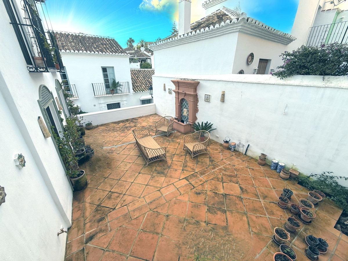 4 bedroom Semi-detached for sale in Marbella – R4979035 4 bedroom Semi-detached for sale in Marbella – R4979035
