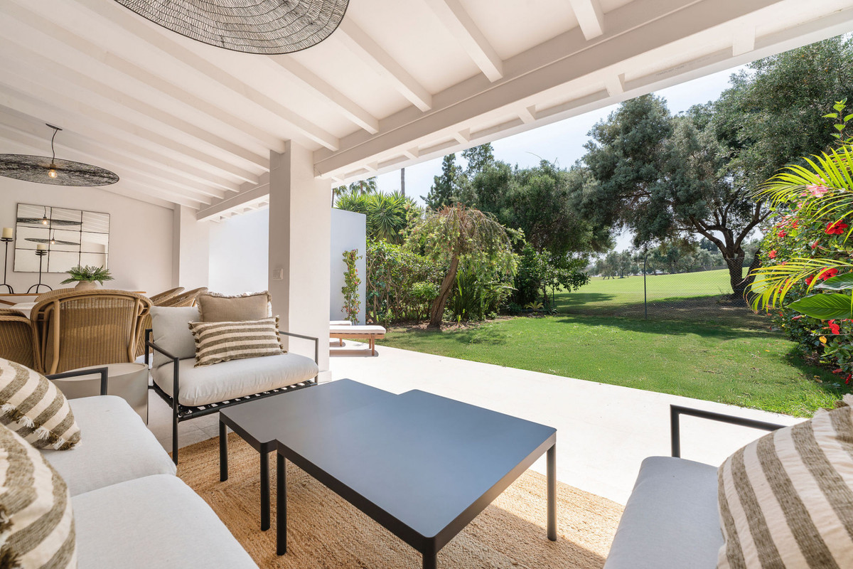 Adosados de 4 dormitorios en venta en Nueva Andalucía – R5075620 Adosados de 4 dormitorios en venta en Nueva Andalucía – R5075620