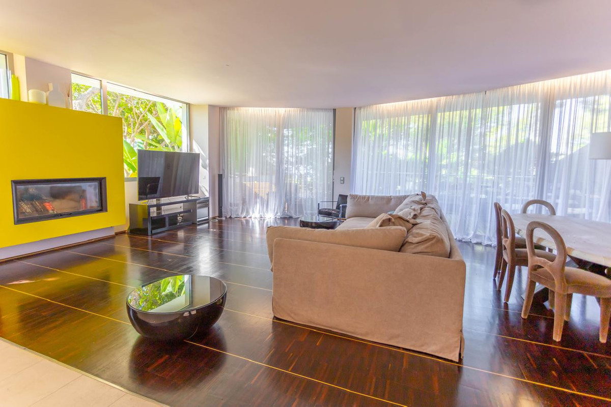 Pareados de 4 dormitorios en venta en Milla de Oro – R5382364 Pareados de 4 dormitorios en venta en Milla de Oro – R5382364