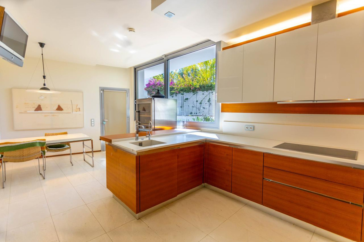 Pareados de 4 dormitorios en venta en Milla de Oro – R5382364 Pareados de 4 dormitorios en venta en Milla de Oro – R5382364