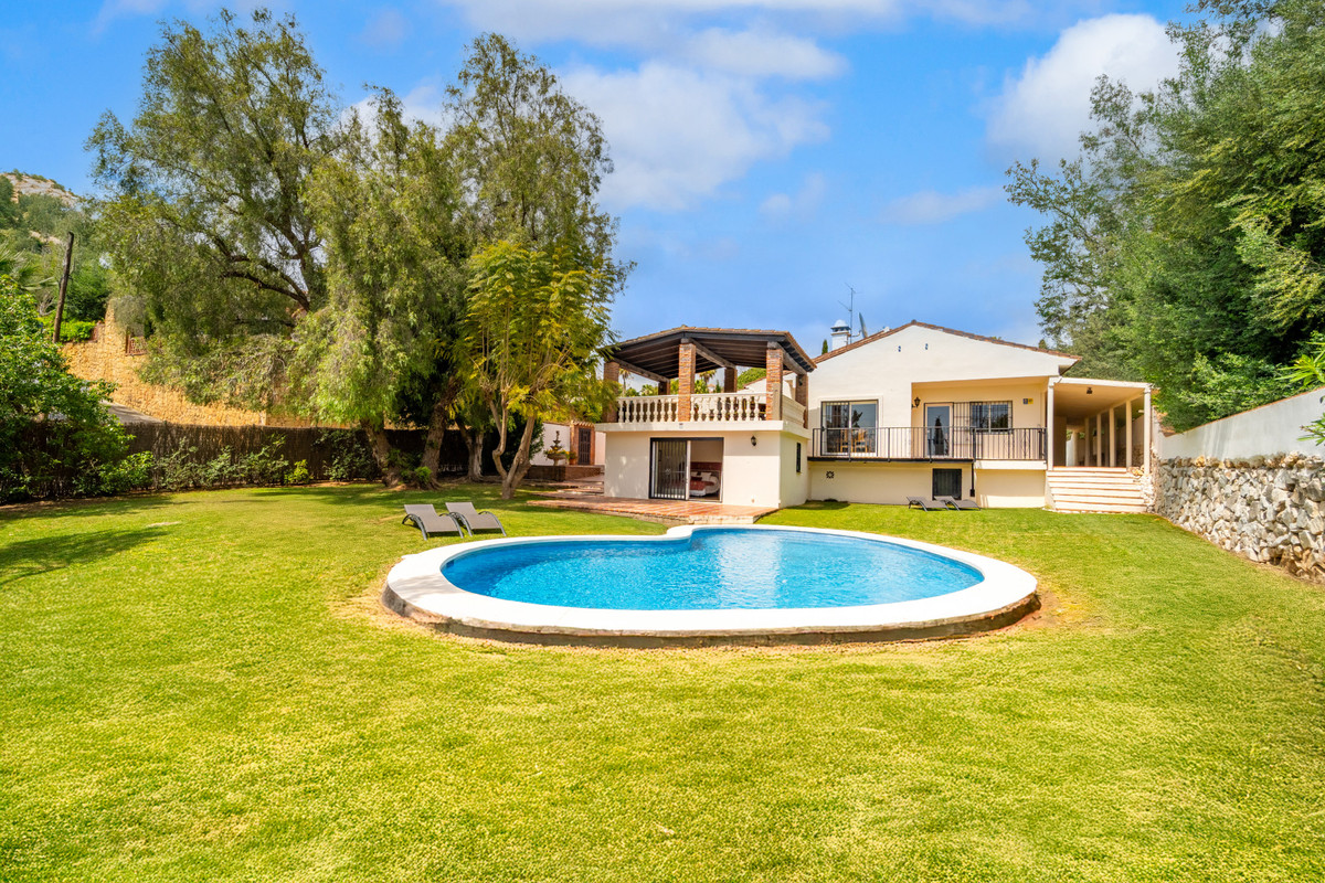 4 bedroom Villas for sale in El Rosario – R5406646 4 bedroom Villas for sale in El Rosario – R5406646