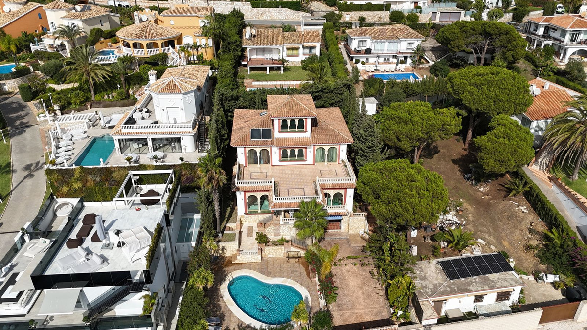 8 bedroom Villas for sale in La Cala de Mijas – R4864189 8 bedroom Villas for sale in La Cala de Mijas – R4864189