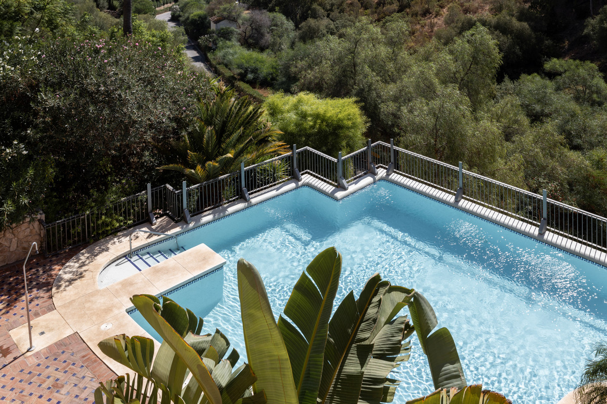Apartamentos de 2 dormitorios en venta en Benahavís – R5427442 Apartamentos de 2 dormitorios en venta en Benahavís – R5427442