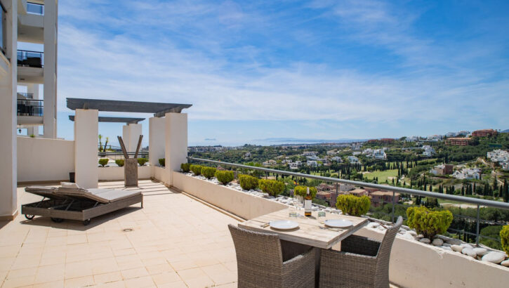 Apartamentos de 3 dormitorios en venta en Benahavís – R5347414 Apartamentos de 3 dormitorios en venta en Benahavís – R5347414 en Benahavís - Benahavís