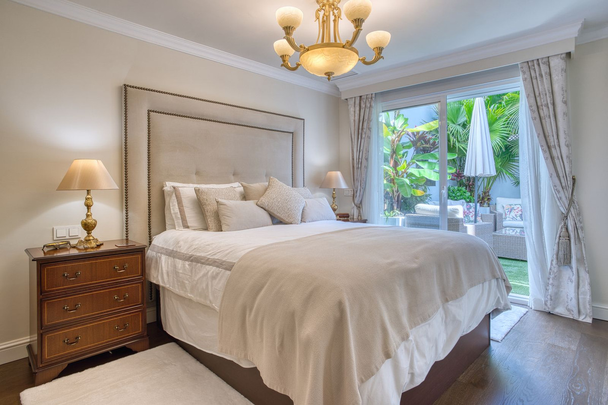 4 bedroom Townhouses for sale in Marbella – R4981357 4 bedroom Townhouses for sale in Marbella – R4981357