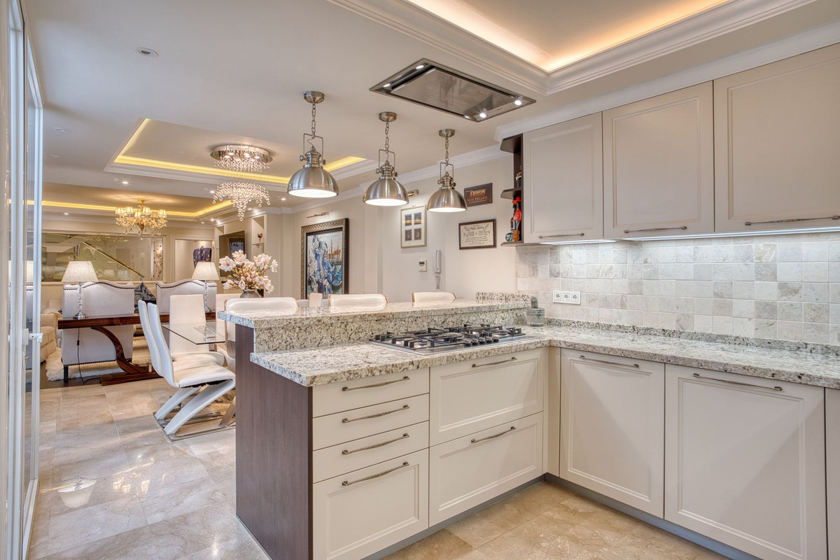 4 bedroom Townhouses for sale in Marbella – R4981357 4 bedroom Townhouses for sale in Marbella – R4981357
