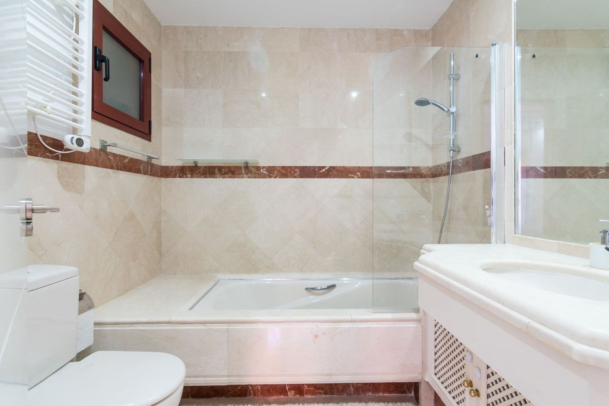 Apartamentos de 3 dormitorios en venta en Elviria – R5315203 Apartamentos de 3 dormitorios en venta en Elviria – R5315203