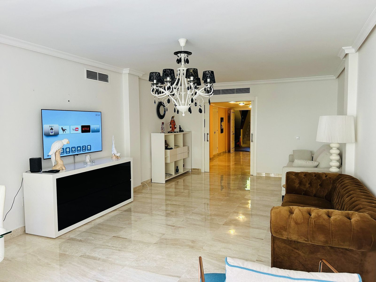 2 bedroom Apartments for sale in Elviria – R5406424 2 bedroom Apartments for sale in Elviria – R5406424