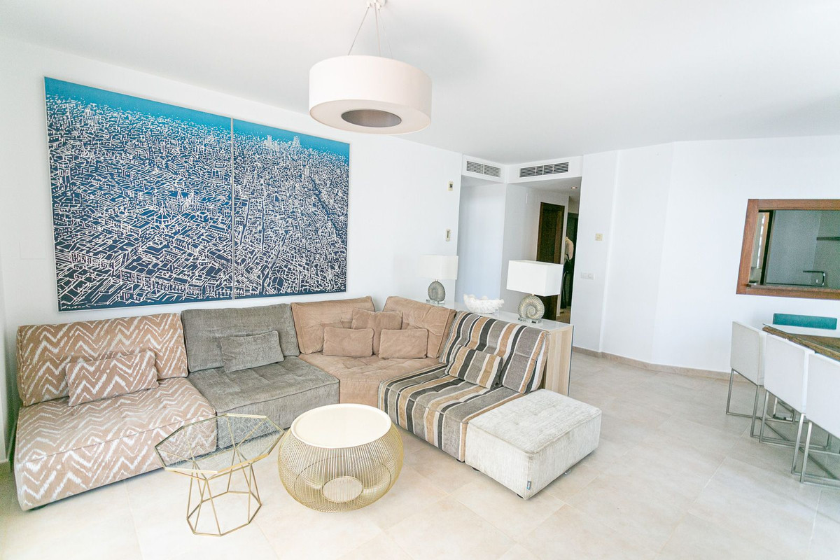 Apartamentos de 4 dormitorios en venta en Altos de los Monteros – R5012221 Apartamentos de 4 dormitorios en venta en Altos de los Monteros – R5012221