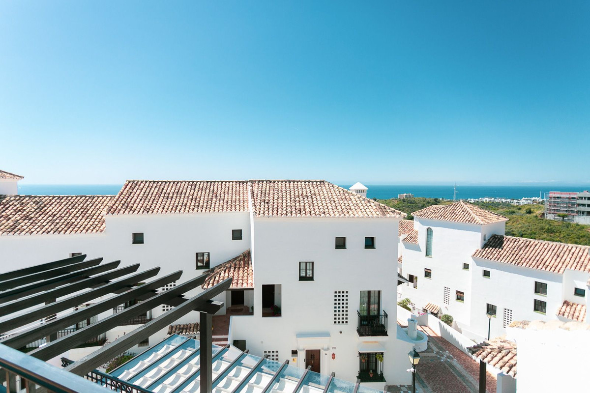 Apartamentos de 4 dormitorios en venta en Altos de los Monteros – R5012221 Apartamentos de 4 dormitorios en venta en Altos de los Monteros – R5012221