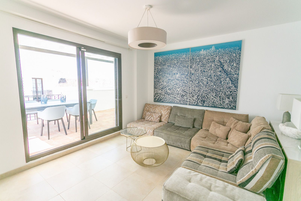 Apartamentos de 4 dormitorios en venta en Altos de los Monteros – R5012221 Apartamentos de 4 dormitorios en venta en Altos de los Monteros – R5012221