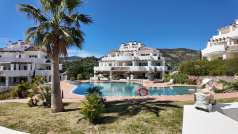 Apartamentos de 2 dormitorios en venta en Nueva Andalucía – R5391472