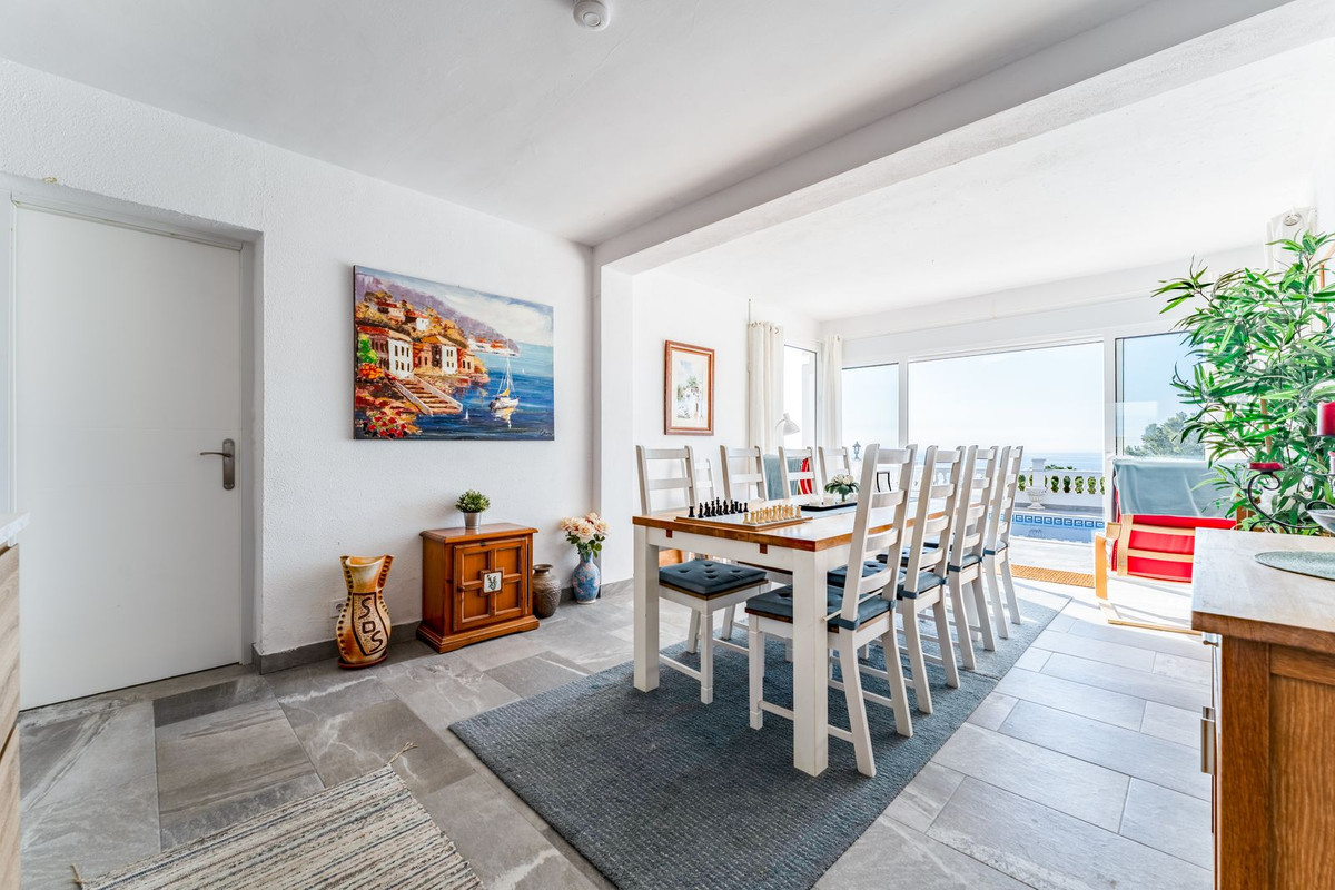 Villas de 6 dormitorios en venta en La Cala de Mijas – R5304889 Villas de 6 dormitorios en venta en La Cala de Mijas – R5304889