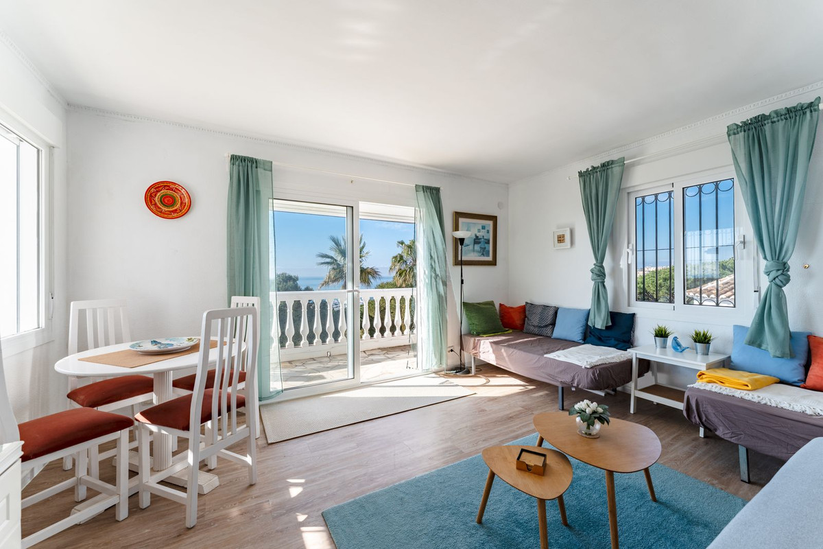 Villas de 6 dormitorios en venta en La Cala de Mijas – R5304889 Villas de 6 dormitorios en venta en La Cala de Mijas – R5304889