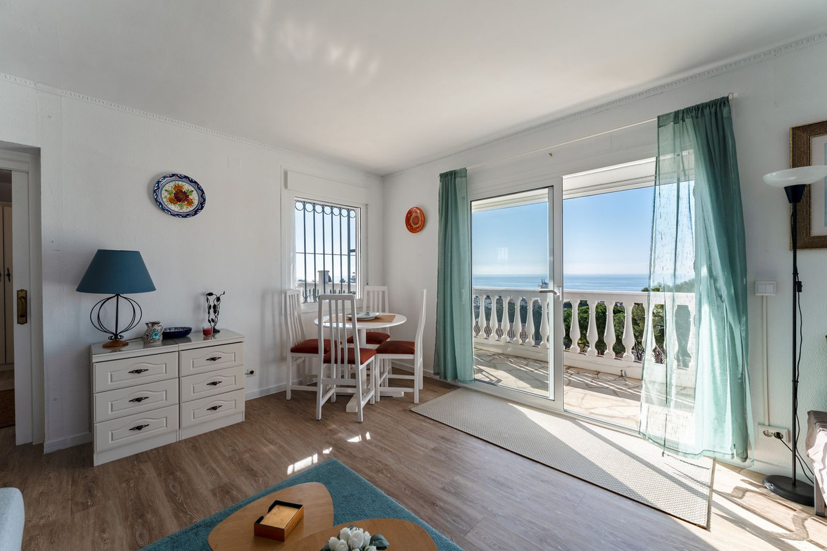 Villas de 6 dormitorios en venta en La Cala de Mijas – R5304889 Villas de 6 dormitorios en venta en La Cala de Mijas – R5304889