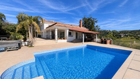 Villas de 5 dormitorios en venta en La Cala de Mijas – R5408242 Villas de 5 dormitorios en venta en La Cala de Mijas – R5408242