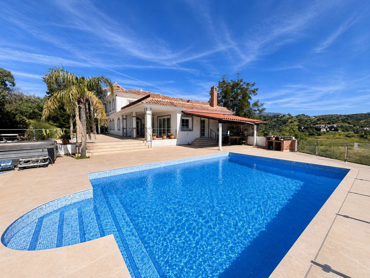 Villas de 5 dormitorios en venta en La Cala de Mijas – R5408242 Villas de 5 dormitorios en venta en La Cala de Mijas – R5408242