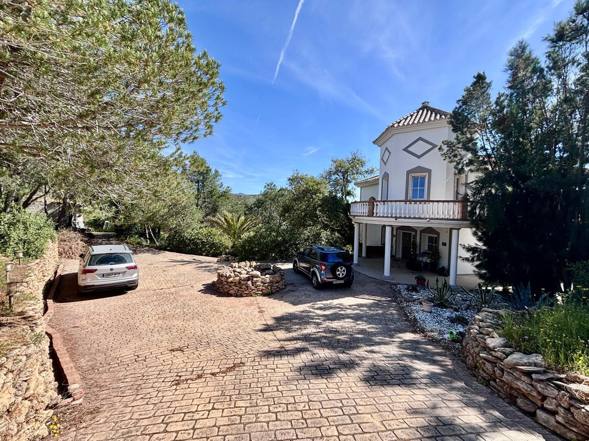 Villas de 5 dormitorios en venta en La Cala de Mijas – R5408242 Villas de 5 dormitorios en venta en La Cala de Mijas – R5408242