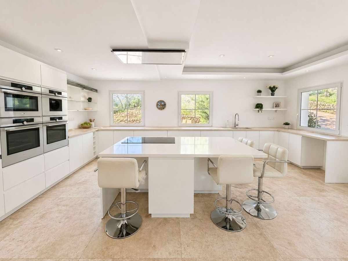 Villas de 5 dormitorios en venta en La Cala de Mijas – R5408242 Villas de 5 dormitorios en venta en La Cala de Mijas – R5408242