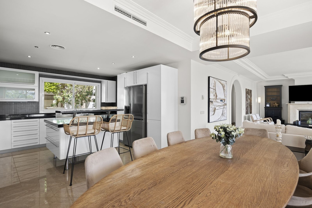 Villas de 8 dormitorios en venta en Benahavís – R5423182 Villas de 8 dormitorios en venta en Benahavís – R5423182