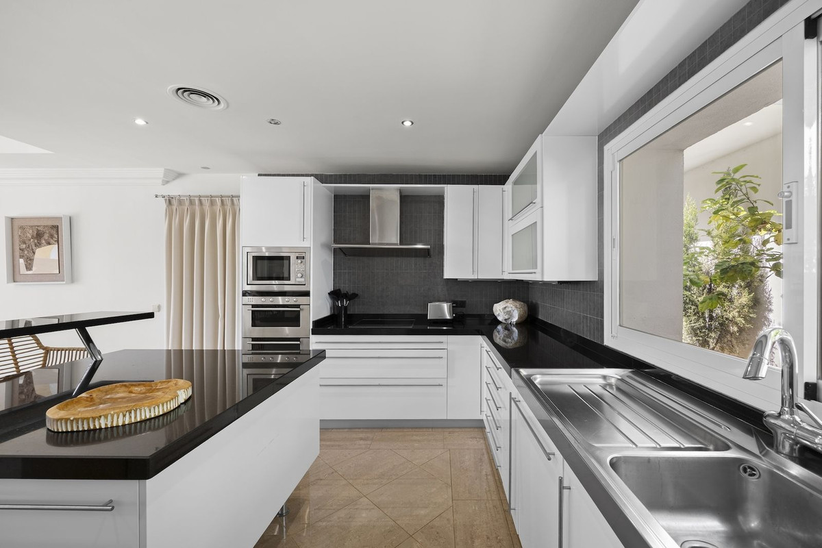 Villas de 8 dormitorios en venta en Benahavís – R5423182 Villas de 8 dormitorios en venta en Benahavís – R5423182