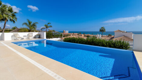 4 bedroom Villas for sale in La Cala de Mijas – R5325463