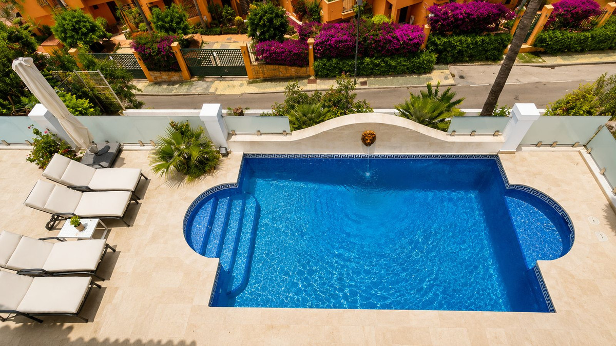 Villas de 5 dormitorios en venta en Benahavís – R5317357 Villas de 5 dormitorios en venta en Benahavís – R5317357
