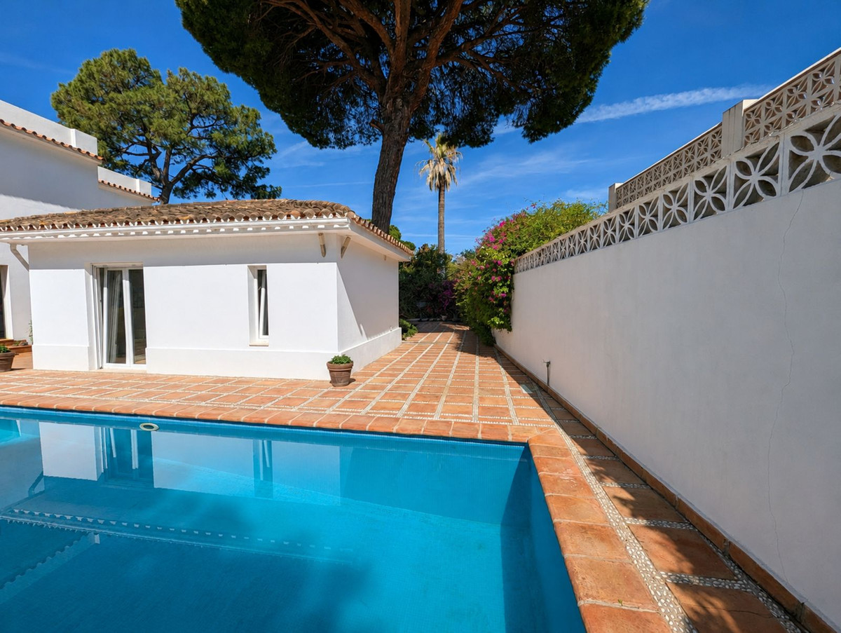 4 bedroom Villas for sale in El Rosario – R5399824 4 bedroom Villas for sale in El Rosario – R5399824