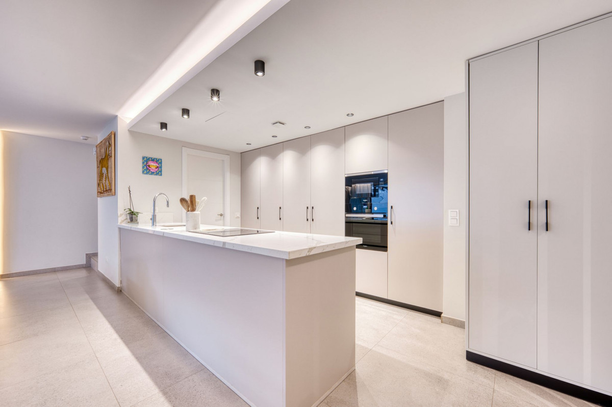 Apartamentos de 4 dormitorios en venta en San Pedro de Alcántara – R5148298 Apartamentos de 4 dormitorios en venta en San Pedro de Alcántara – R5148298