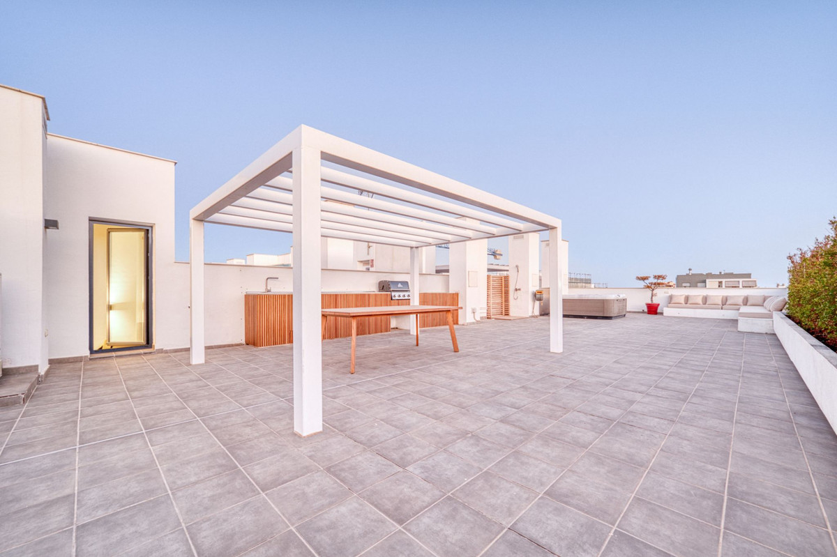 Apartamentos de 4 dormitorios en venta en San Pedro de Alcántara – R5148298 Apartamentos de 4 dormitorios en venta en San Pedro de Alcántara – R5148298